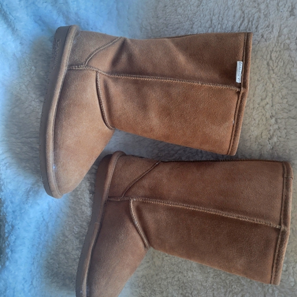 Bearpaw boots,women's size 4